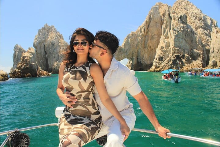 Capture a magical moment with your loved one on a private yacht near the iconic Arch.