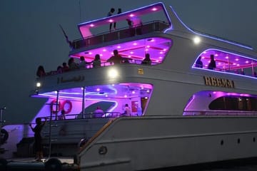 Evening Yacht Dinner & Live Music Cruise in Sharm El Sheikh