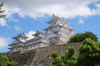 Himeji Castle Easy Bike Tour: Samurai History, Garden & Matcha 8