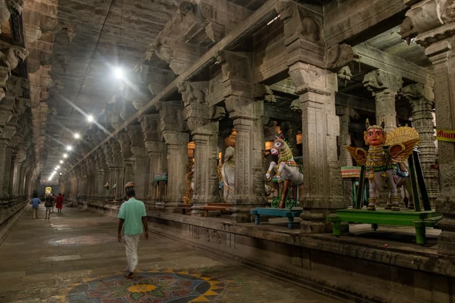 Backwaters & Beyond: Exploring South India’s Temples