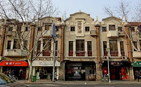 Private Half-Day Walking Tour of Modern Shanghai