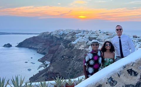 Private 3-Hour Tour of Fira and Firostefani, Santorini