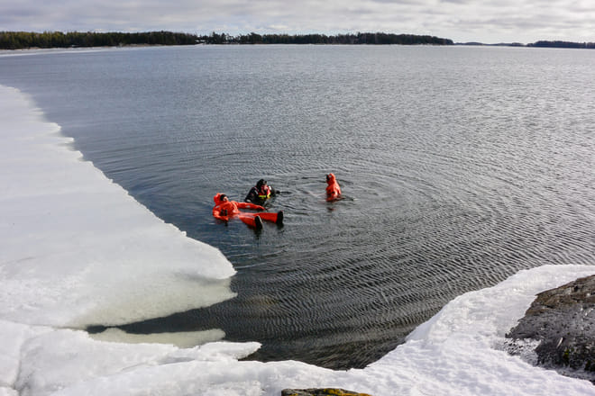 Our instructor is with you in the water guiding you.