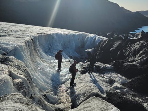 3 Day Winter Iceland Tour to Golden Circle, South Coast, Ice Cave and Glacier Hike at Jökulsárlón , photo 6