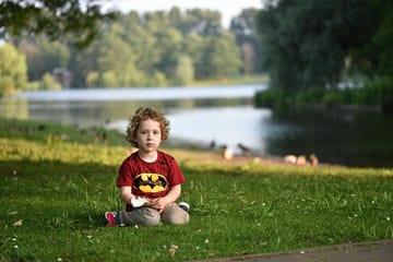 Private Photography Walking Tour in Amsterdam's Vondelpark