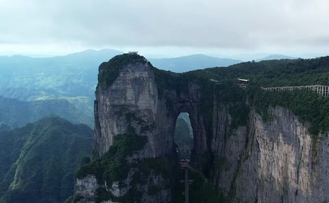 Tianmen Mountain Glass Walkway Day Tour in Zhangjiajie