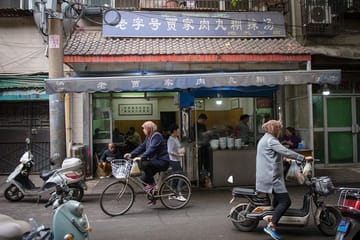 Xi'an Evening Food Tour with TukTuk Transportation