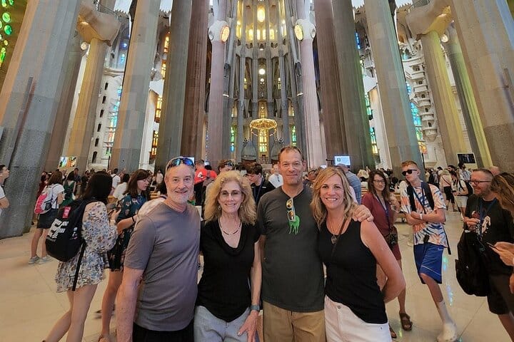 Barcelona Tour with Licensed Guide: Sagrada Familia, Park Güell and La Pedrera 3