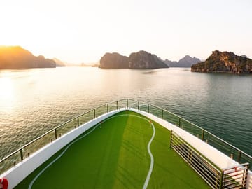 VIP Day Cruise and Kayaking in Halong Bay from Hanoi
