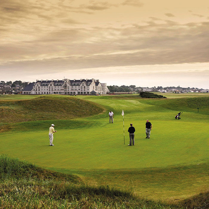 ST-EN Stirling, distillery and Saint Andrews - English Tour Guide