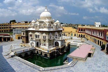9-Day Sikh Pilgrimage Tour in Gujranwala and Islamabad