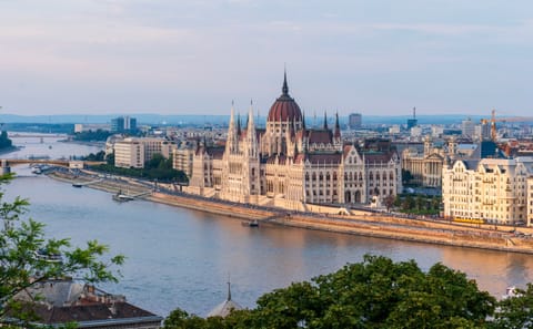 Budapest City Break: 4-Day Cultural Tour and Accommodation