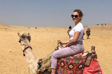 Tour With female Guide To Giza Pyramids, Sphinx, Camal Ride