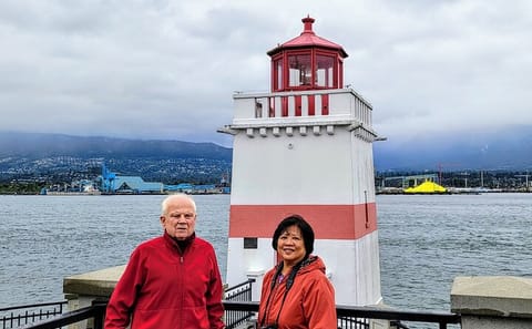 Private Land and Water City Tour in Vancouver