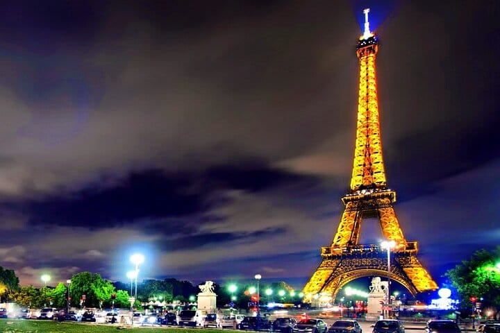 Two-hour Paris Tour including short walk and one hour Seine Cruise 3