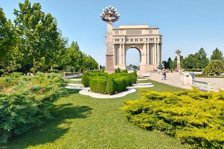 Timeless 8 Days Private Cultural Tour from Baku to the Caucasus