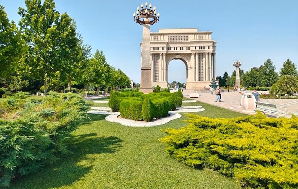 Timeless 8 Days Private Cultural Tour from Baku to the Caucasus