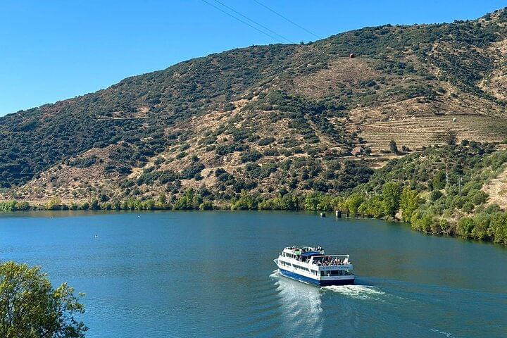 Shared Porto wine Tour By Minivan And Train