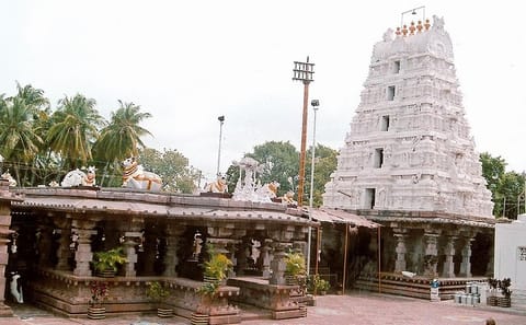 2-Day Cultural Tour from Hyderabad to Mallikarjuna Temple