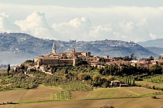 Pienza and Montepulciano by Tuscan Hills from Rome Private Tour