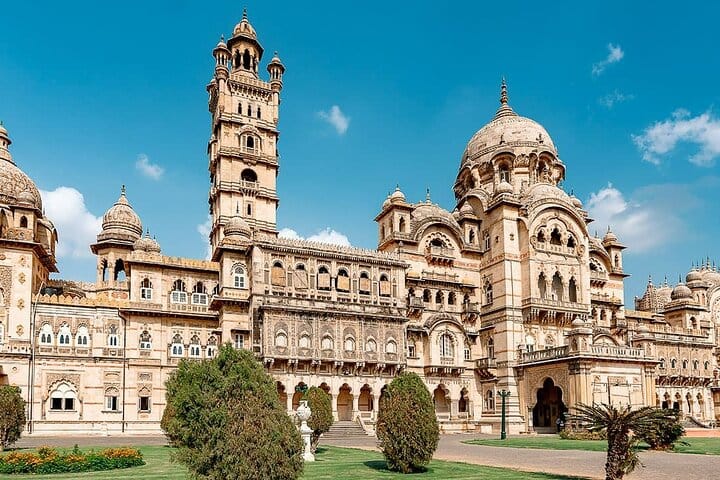 Ahmedabad to Unity Heights: Heritage and Nature Expedition