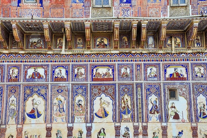 Exterior Wall painting of the Haveli in Mandawa Town.