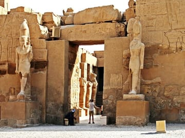 Luxor Full Day Tour of the Valley of Kings and Queens