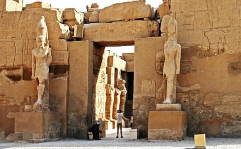 Luxor Full Day Tour of the Valley of Kings and Queens