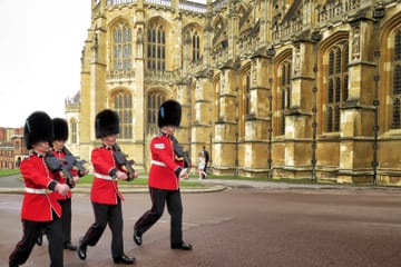 Layover Royal Windsor Private Tour from London Heathrow Airport