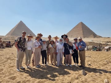 Full-Day Guided Tour of Giza Pyramids and Ancient Sites
