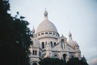  CDG pick up with Montmartre and la Vallée Village Tour  8
