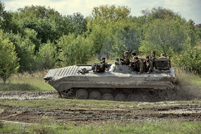 Infantry fighting vehicle ride + machine-gun shooting