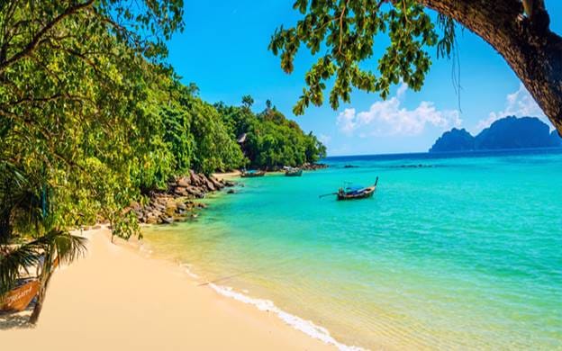 PHUKET: Join Tour PHI PHI ISLAND BY LUXURY BOAT (VIP Silver Seat) with LUNCH 7