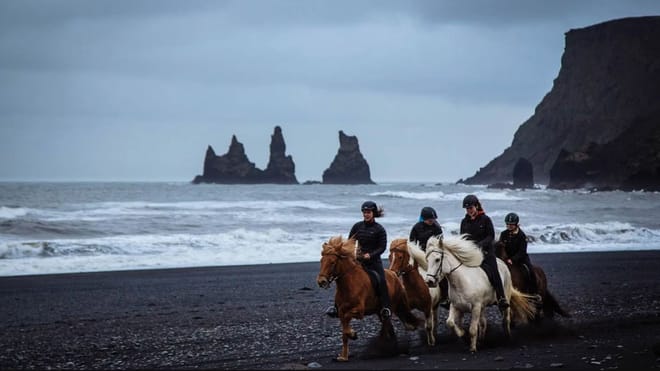 South Coast Odyssey: Waterfalls, Glaciers & Horse Riding