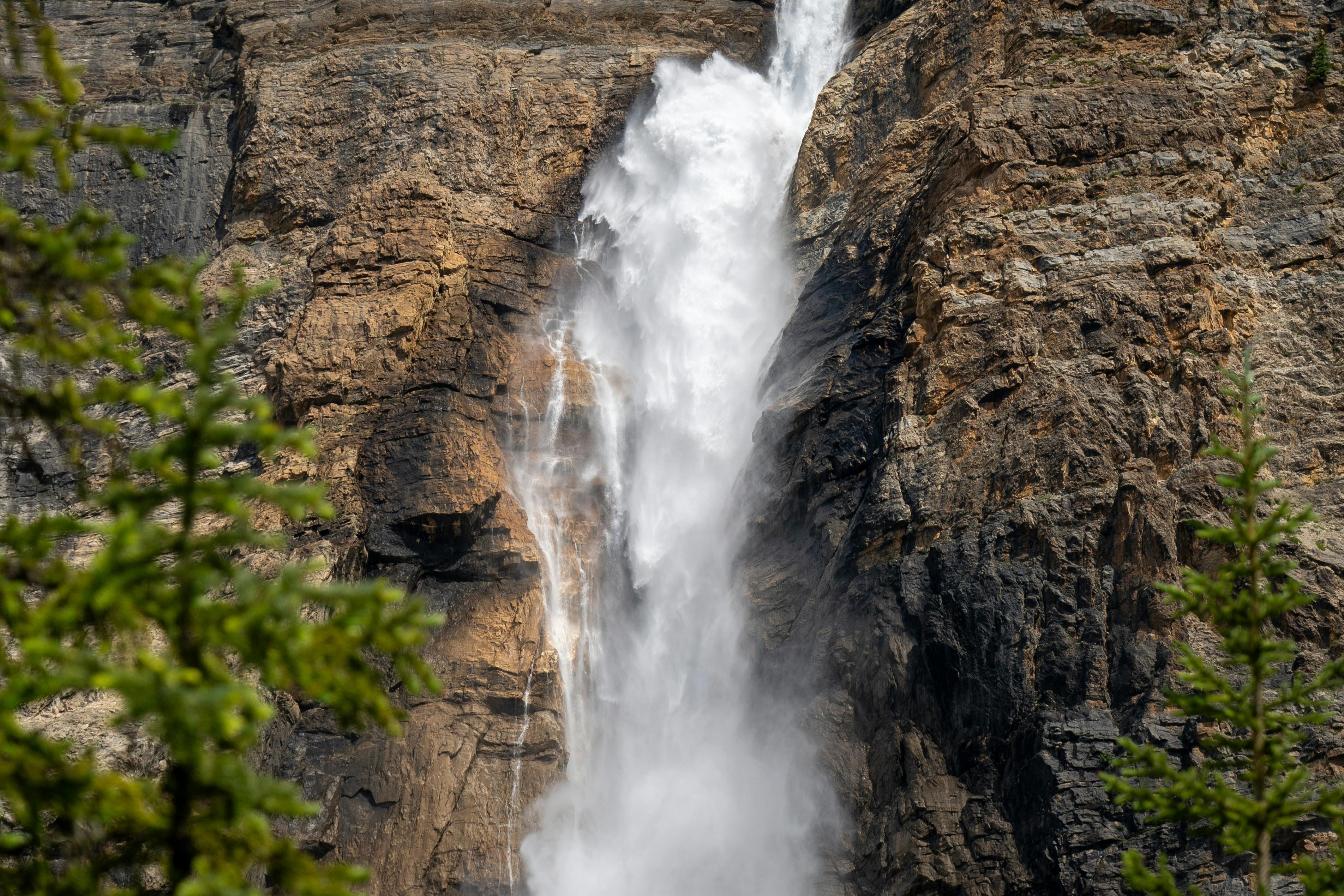 Takakkaw Falls