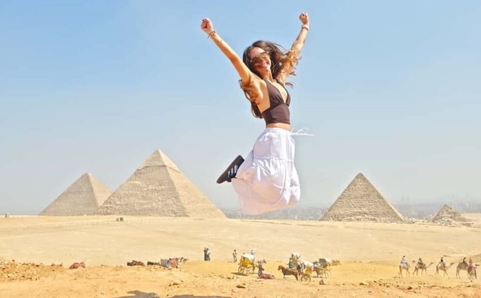 Giza Pyramids VIP Tour by Golf Cart with Expert Guide