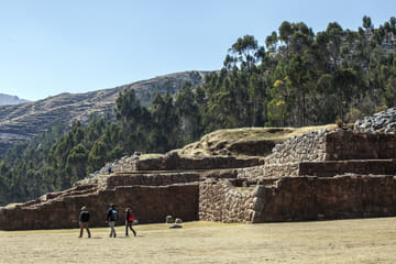 Private 2-Day Sacred Valley Tour: Waterfalls and Chinchero