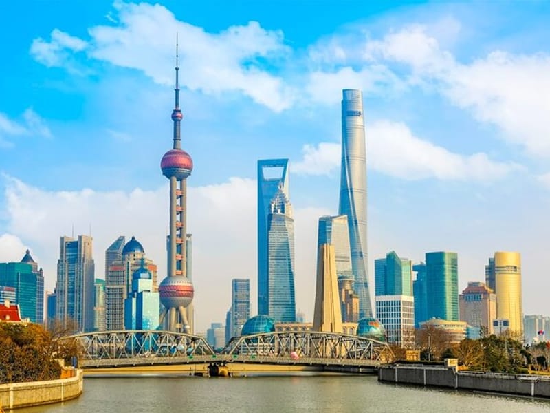 Shanghai Private Tour with Historic and Modern Landmarks