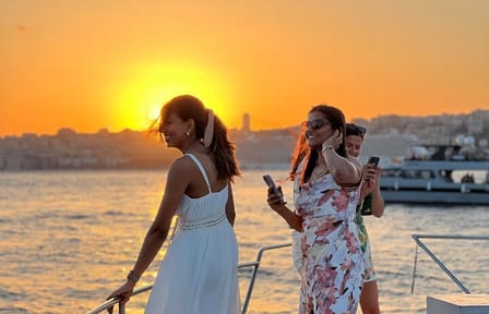 Istanbul Sunset Yacht Cruise on the Bosphorus with Snacks