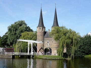 Discover Delft: Historic Streets, Market Square & Dutch Heritage