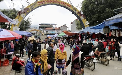Private Day Tour of Bac Ha Market from Sapa, Vietnam
