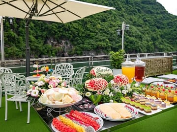 Halong Bay Hercules Premium Day Cruise with Cave, Island, Buffet