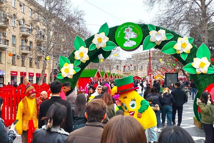 old city baku_old_city_baku_old city tour_old_city_tour_baku-shopping in old city-carpet festival baku-winter festival
