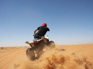 3-Day Tour: Edge of the World, City tour and Red Sand from Riyadh