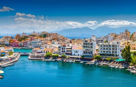 Exploring Crete, French-speaking guide