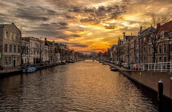 Haarlem Private Tour – Walking Tour or Premium Car (2h / 3h)