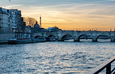 Private 3-Hour Walking Tour of Iconic Paris Sights
