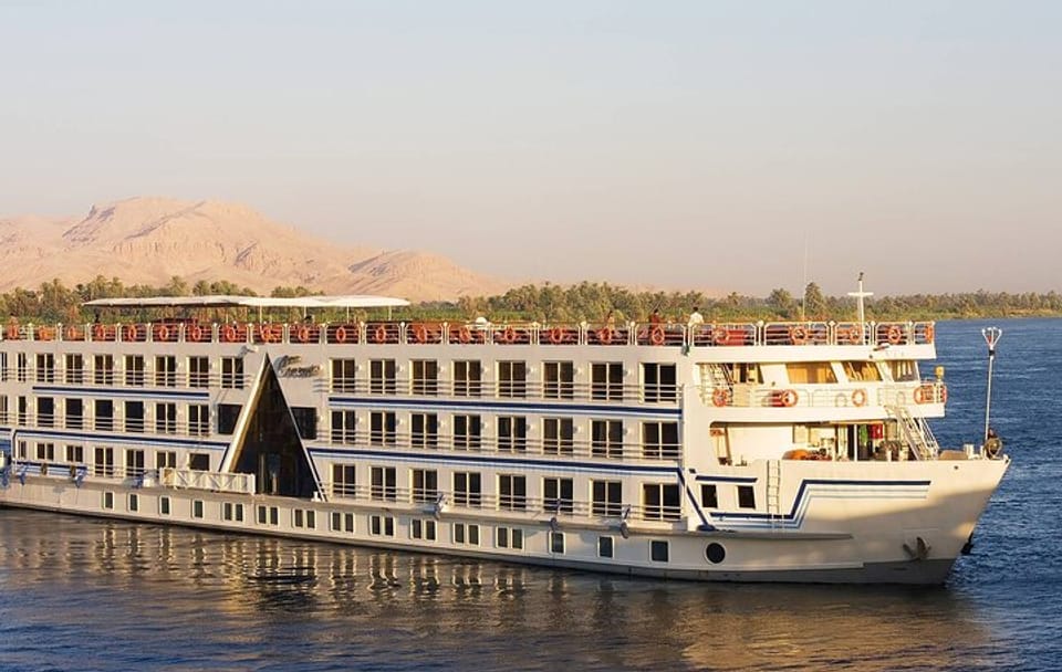 Nile Cruise Tour from Luxor to Aswan with Cultural Highlights
