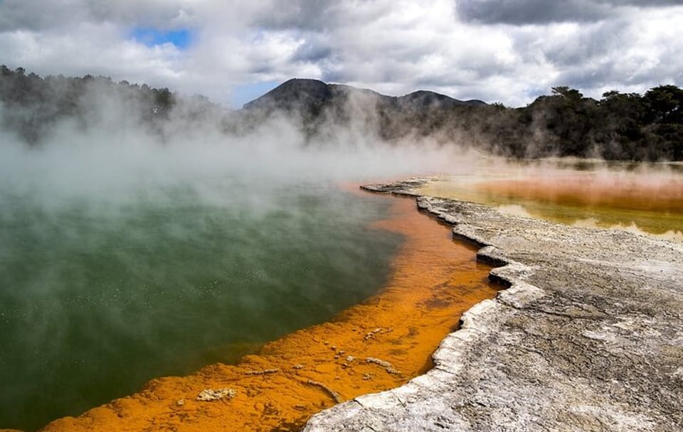 Luxury Auckland-Rotorua Geothermal Wonderlands