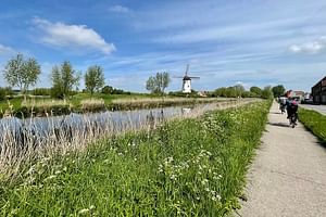 Private Bruges Countryside Cycling Tour to Damme with Guided Walk